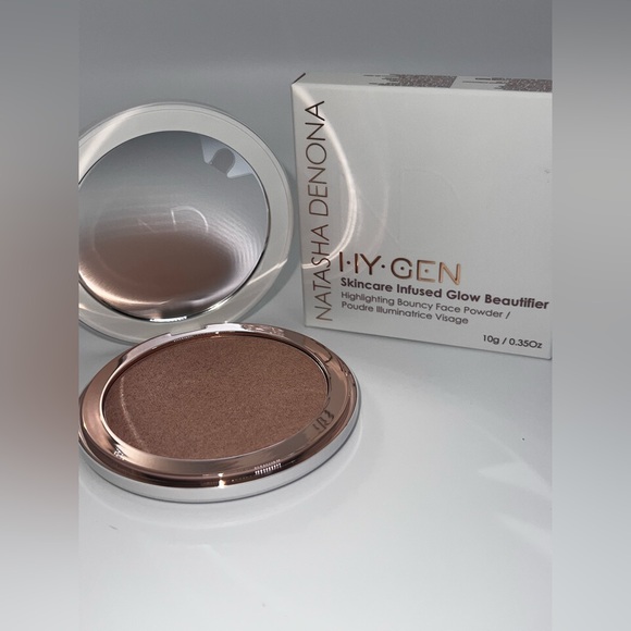 Natasha Denona Other - Natasha Denona Hygen highlighting bouncy face powder LIGHT